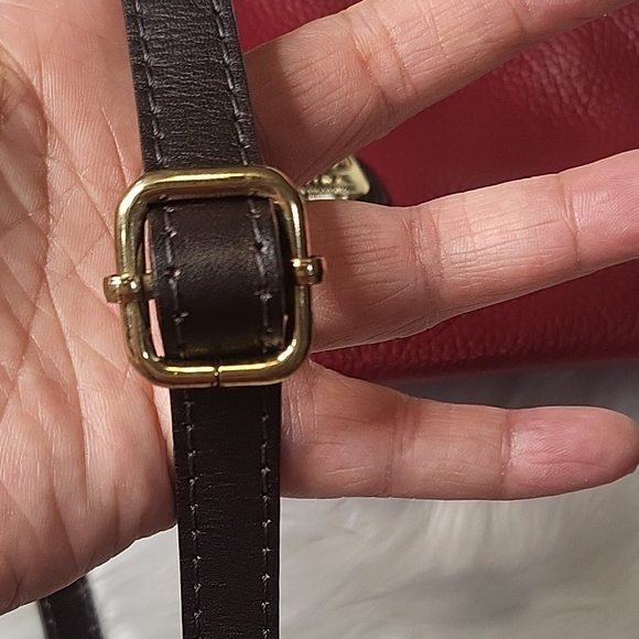 Valentina Red and Black Crossbody Bag with Leather Material and Compact … - Picture 10 of 17